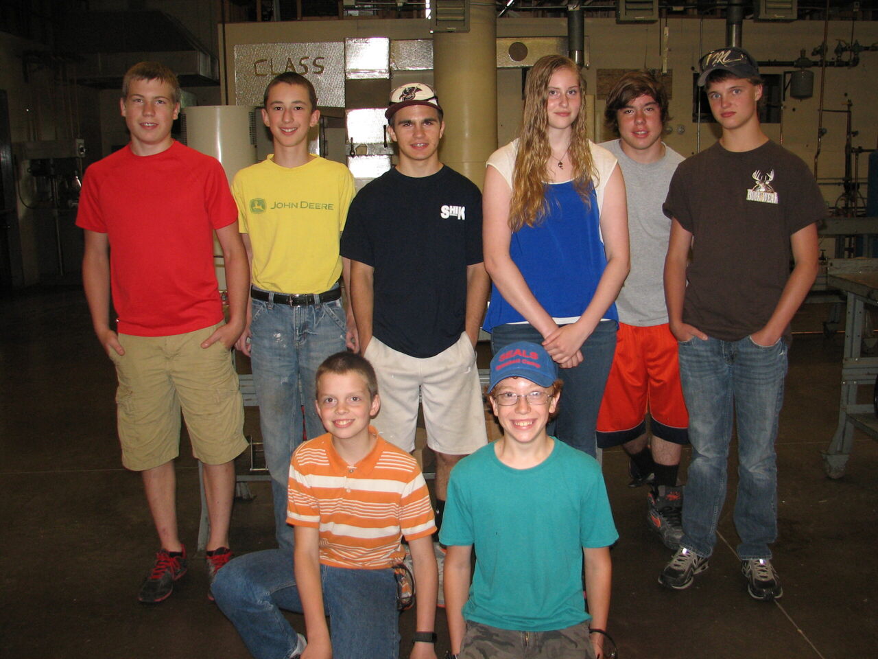 A group photo of the students in the 2014 Construction Camp.